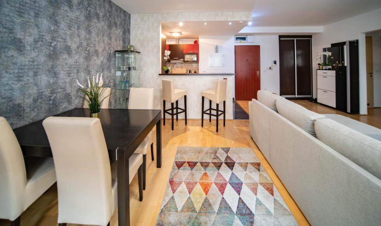 Free Parking! Soho Budapest 101, 4 Ppl, Ac, Superfast Wifi, Tv Budapeste Exterior foto